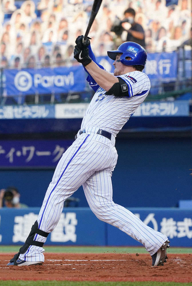 【画像・写真】DeNA新助っ人オースティン、初スタメンでいきなり来日初安打　5回には初打点も