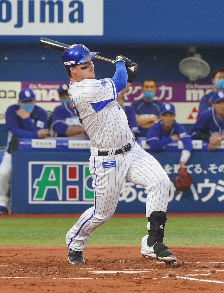 【画像・写真】DeNA・オースティン　待望の来日1号「強く打つことを意識」