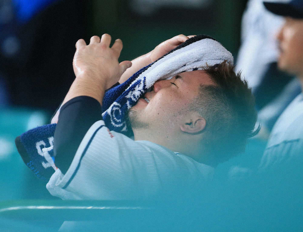 【画像・写真】西武・山川　連発も7回守備で痛恨ミス「あのエラーで全部台無し。ニールに申し訳ない」