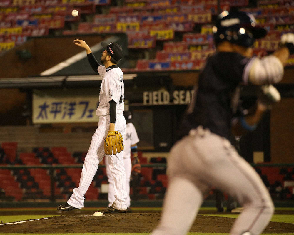 【画像・写真】ロッテ・石川　6回3失点も「真っすぐが全然ダメでした」、則本昂との投げ合い敗れる