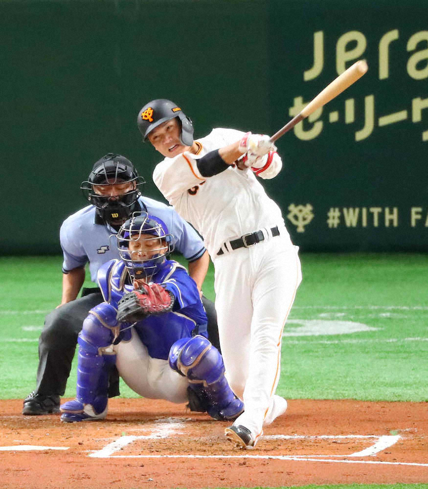 【画像・写真】巨人・坂本　2戦連発！全打席で出塁に原監督も「非常にいい」