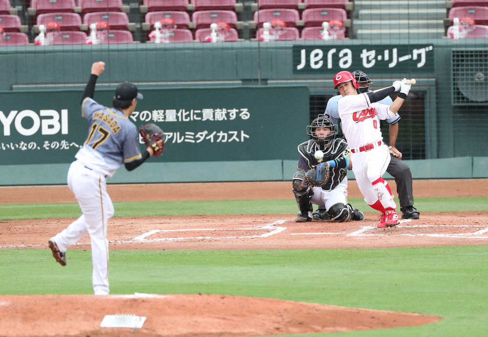 【画像・写真】広島・上本崇司　兄の前で今季初安打　兄の阪神・上本博紀は34歳誕生日に2犠打&犠飛