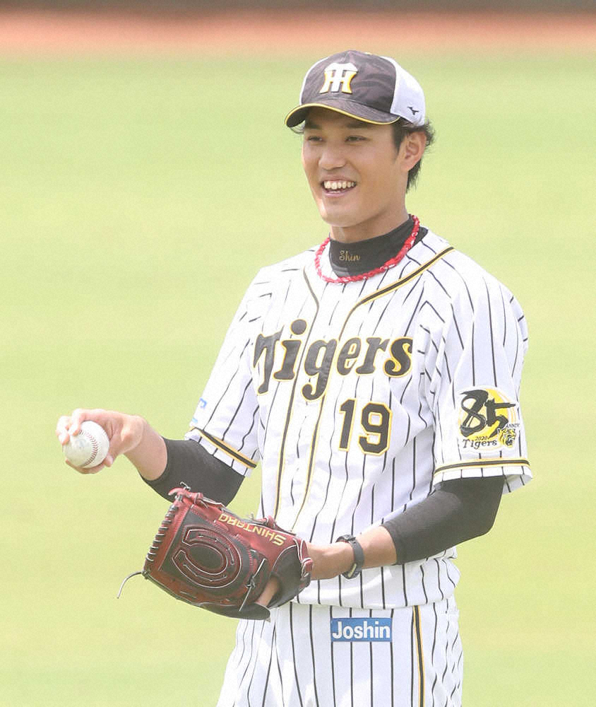 【画像・写真】阪神・藤浪が1軍合流　グラウンドに一番乗りで登場