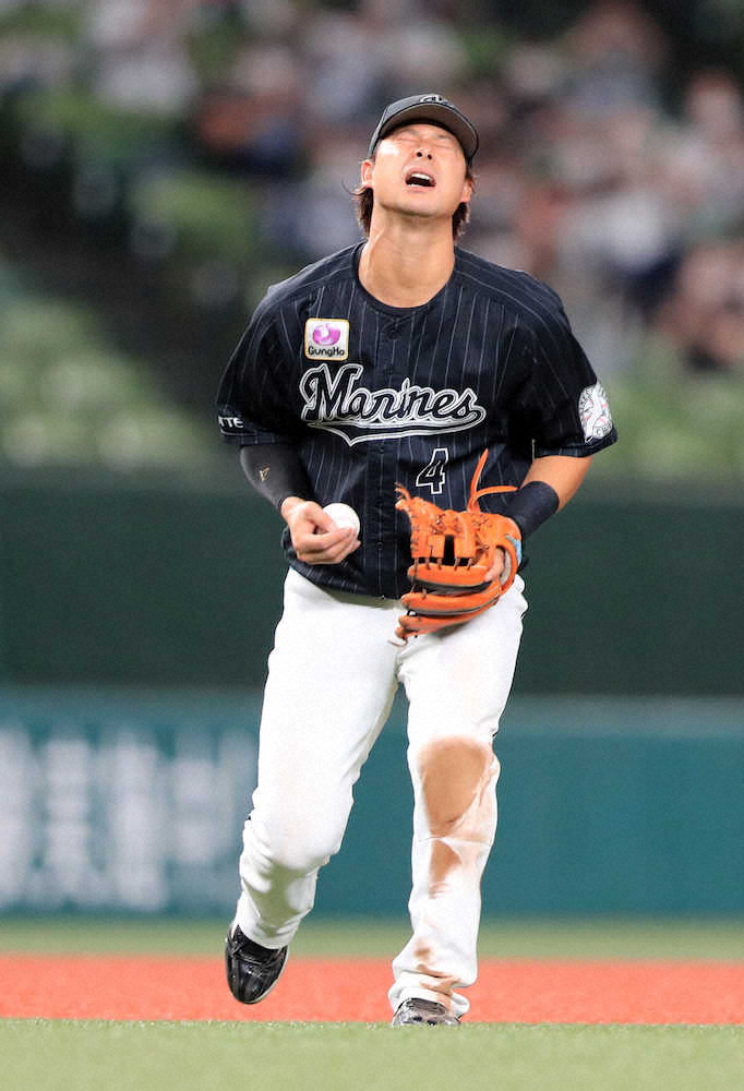 【画像・写真】ロッテ・藤岡　適時打2本後に暗転　併殺のはずが…6回痛恨お手玉