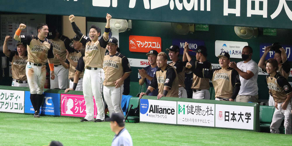 【画像・写真】日本ハム　宇佐見の移籍後初本塁打でソフトB下す!バーヘイゲンが6回2安打2失点で2勝目