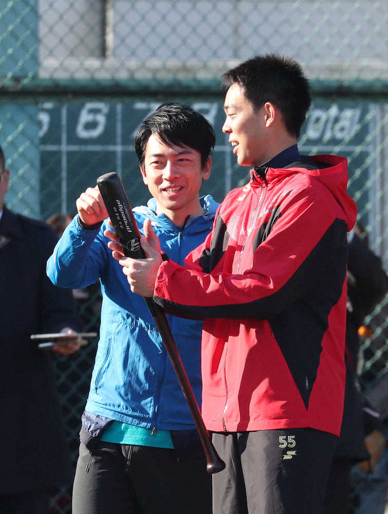 【画像・写真】小泉進次郎氏　秋山に祝福メッセージ「特別な日になりました」、同じ横須賀出身の友人