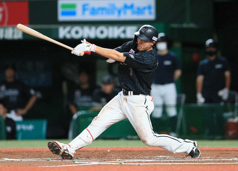 【画像・写真】ロッテ・安田　先制タイムリー　4番起用5戦で6安打4打点