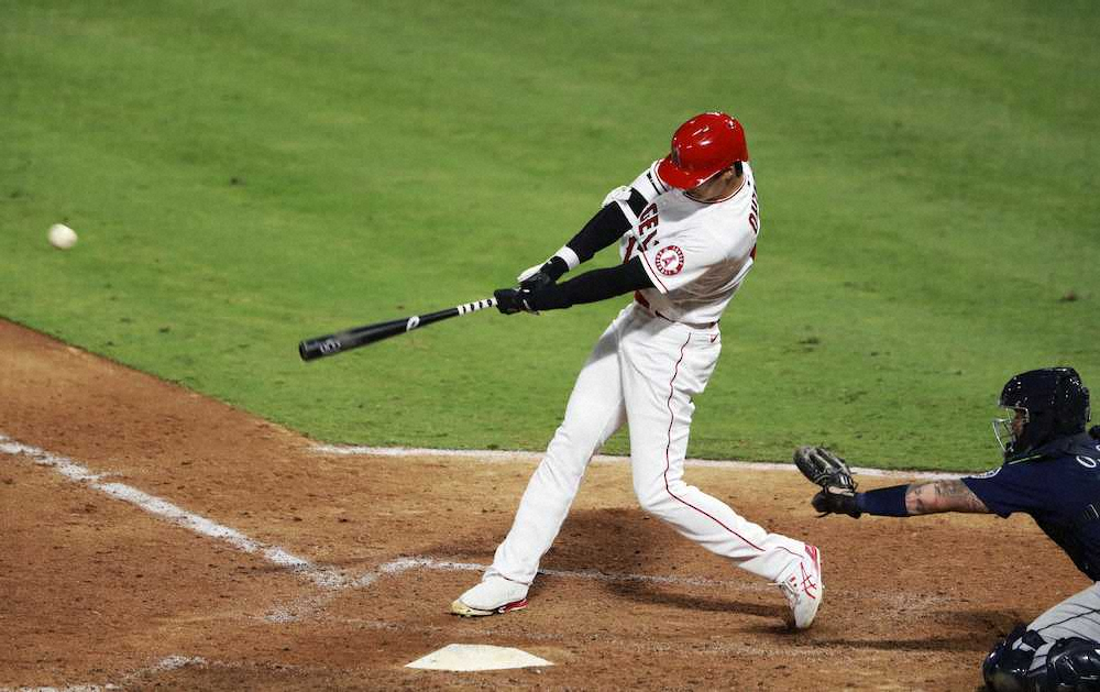 【画像・写真】大谷、フェンス直撃180キロの“弾丸”適時二塁打　新登場曲に込めた決意