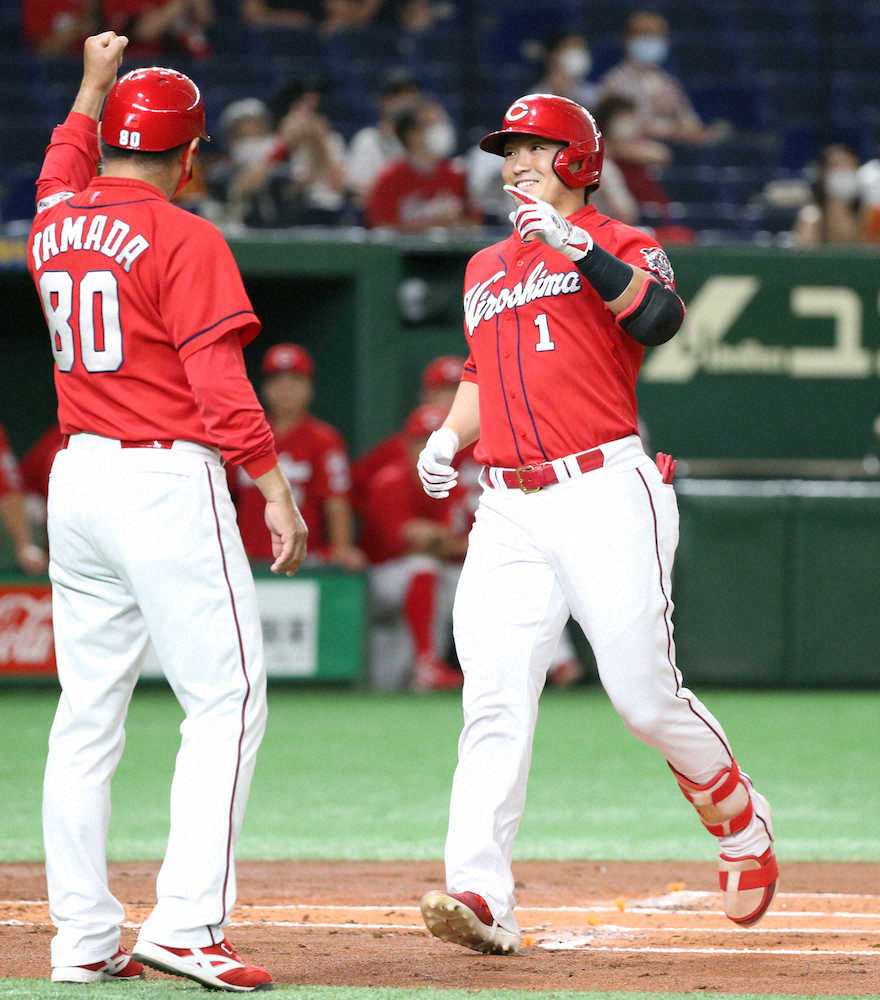 【画像・写真】広島・鈴木誠　初回に先制2ラン！巨人・桜井から2試合連続アーチ