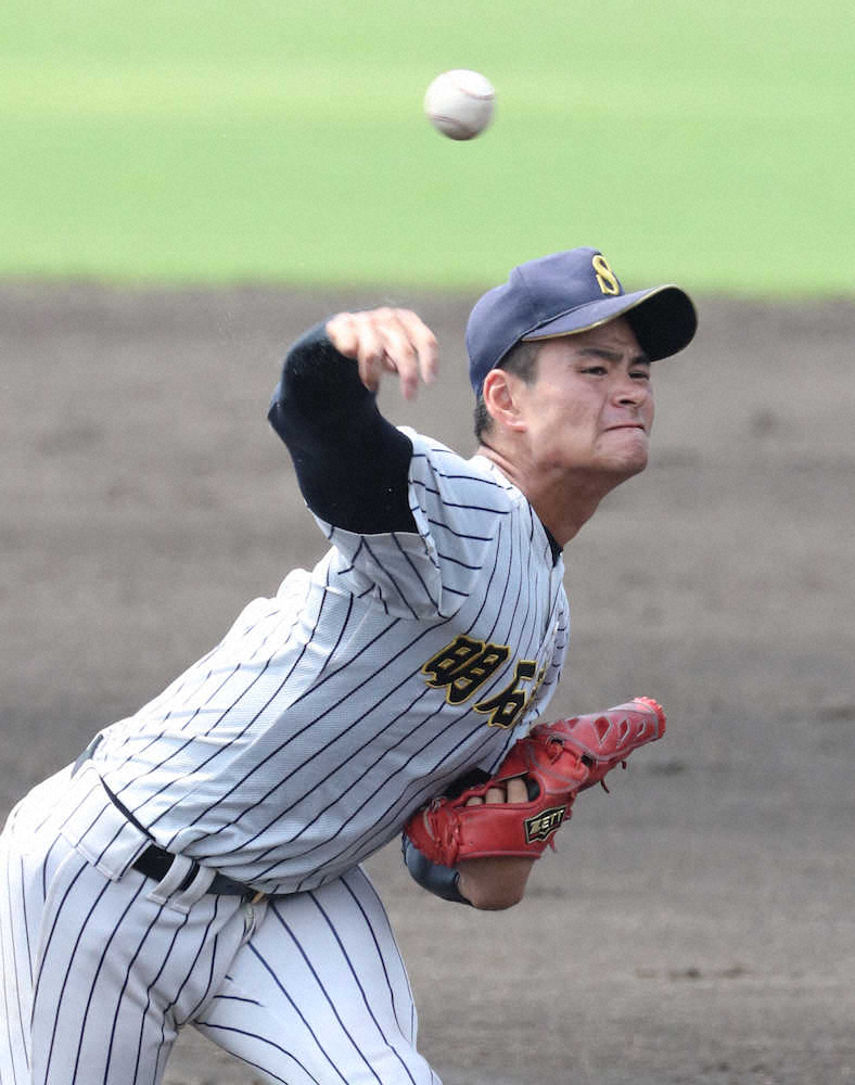 【画像・写真】明石商・中森　4回無失点　3ボール一度もなかったが自己採点は辛め「50点」