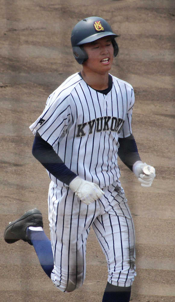 【画像・写真】九州国際大付　打撃戦制し北九州頂点に！井上、試合の流れを決定づける特大弾