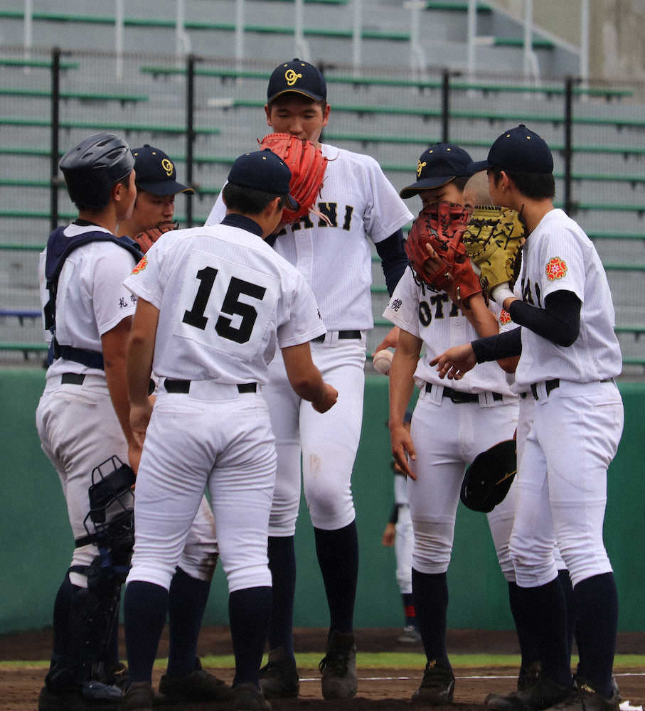 【画像・写真】札幌大谷の2メートル左腕・阿部に9球団熱視線！今夏初先発で9K力投