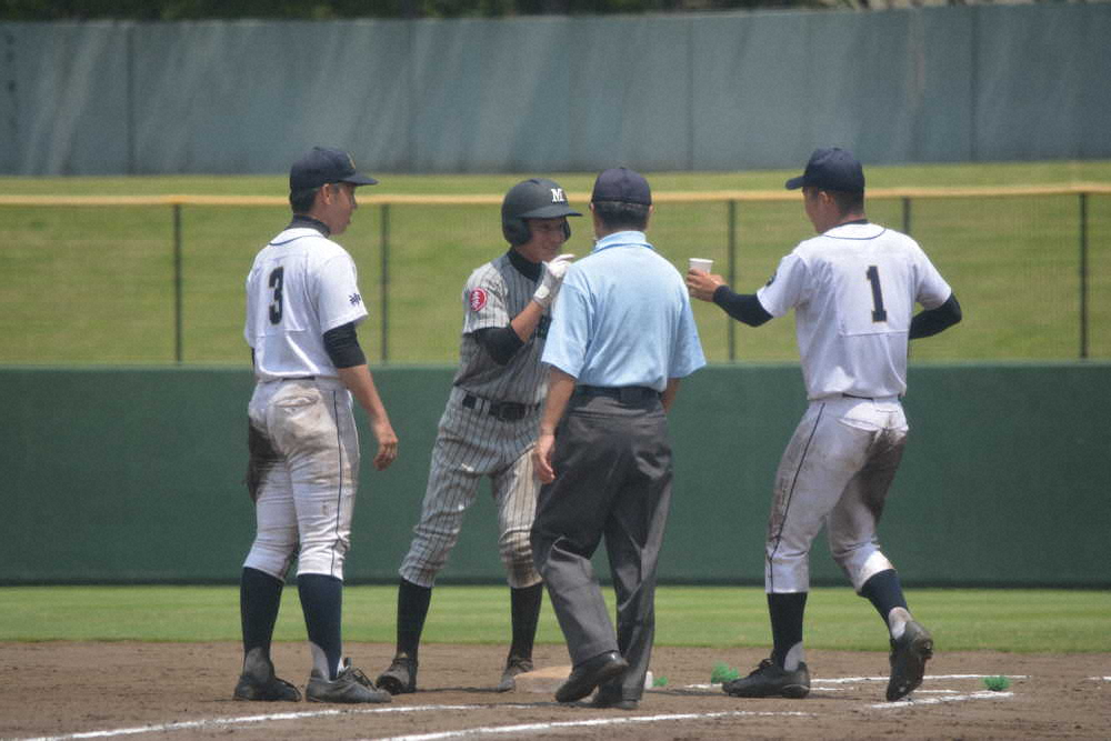 【画像・写真】荏田のエース左腕・堀岡　5回まで無安打無失点　9回には友情給水も