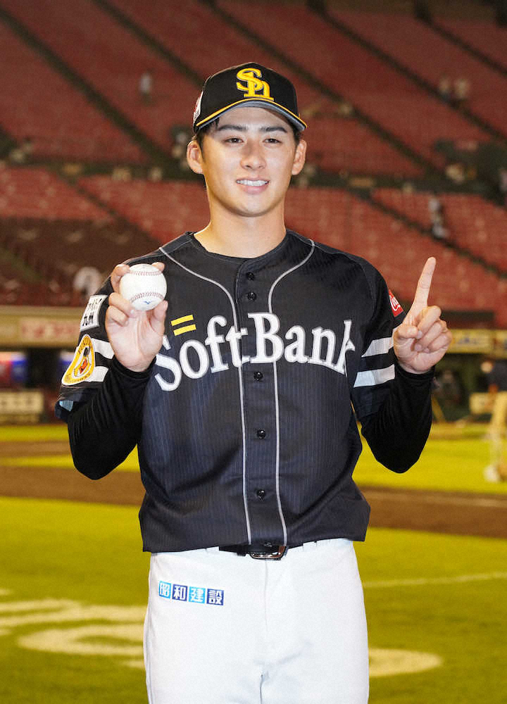【画像・写真】ソフトB・板東、プロ初勝利！「とにかく丁寧に一つ一つ投げようと思って投げました」