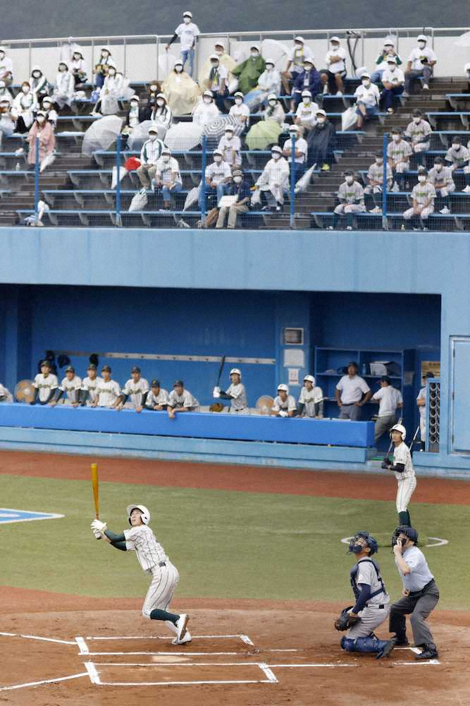 宮城・石巻市民球場で開幕した、東北6県の高校野球独自大会優勝校による東北大会