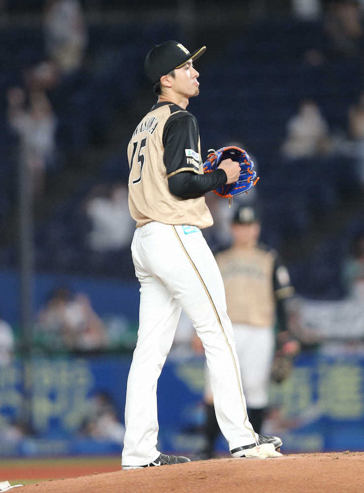 【画像・写真】＜ロ・日＞5回、マーティンに逆転3ランを打たれた上沢（撮影・篠原岳夫）