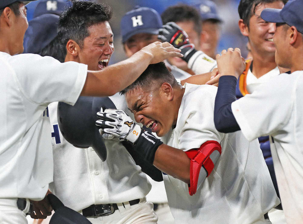 【画像・写真】法大、六大学史上初のタイブレーク制し連勝　青木監督は恩師・山本泰氏しのぶ
