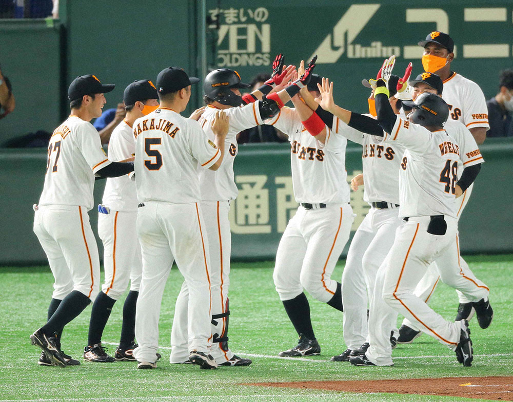【画像・写真】巨人、サヨナラ勝ちで貯金11！3点差を丸＆ナカジ連弾と岡本打で追いつき、最後は亀井が決めた！