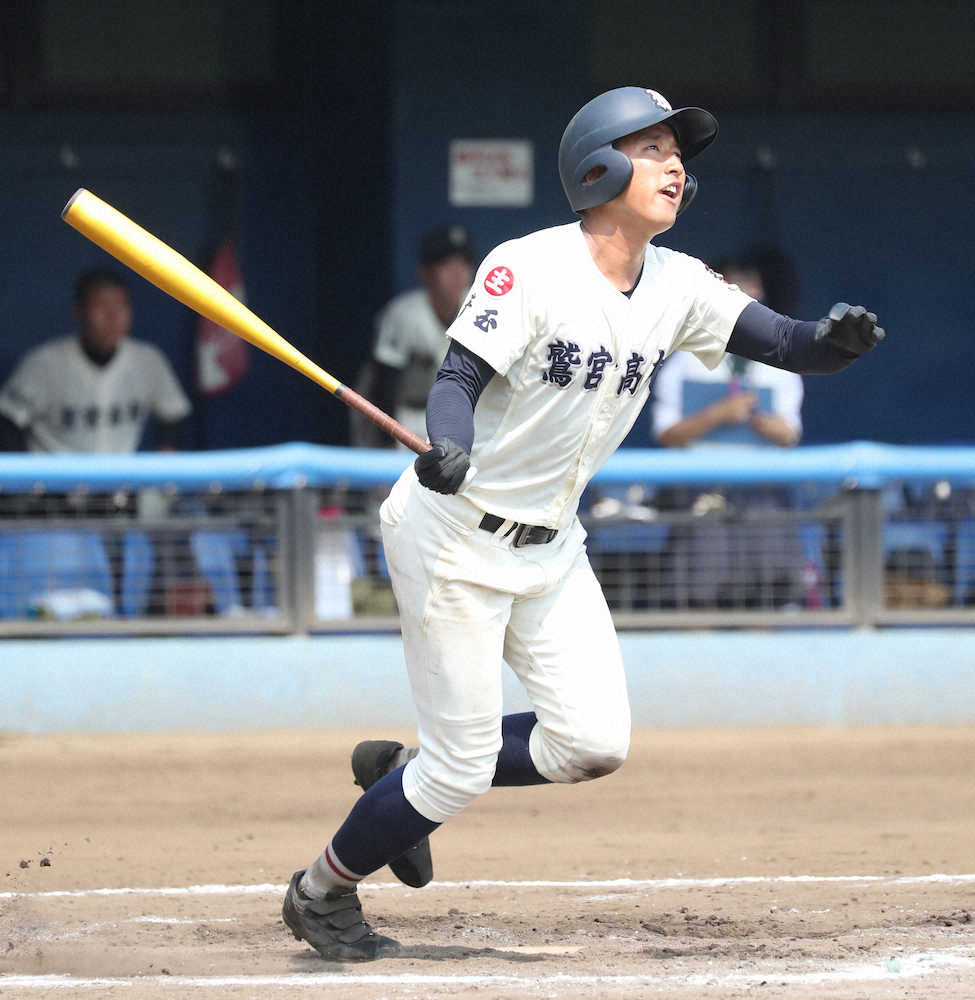 【画像・写真】鷲宮　13安打8得点で番狂わせ　勝利の瞬間和智主将「鳥肌が止まらなかった」