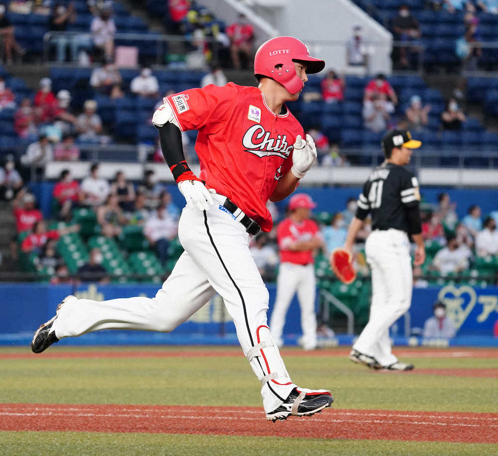 【画像・写真】ロッテ・安田　千賀打ち先制打「球界を代表する投手との初対決なので」