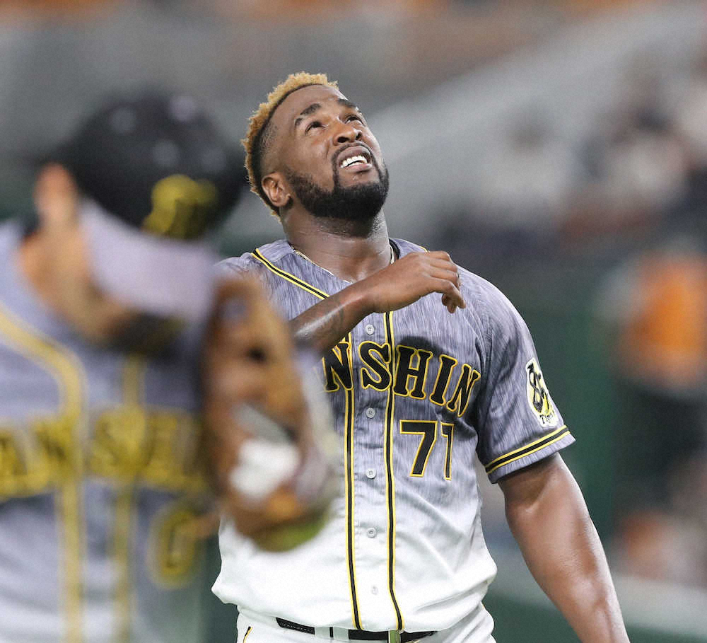 【画像・写真】阪神　8失点で完敗　7人継投で零封の巨人とは対照的　先発のガルシア粘れず、2番手の望月も炎上