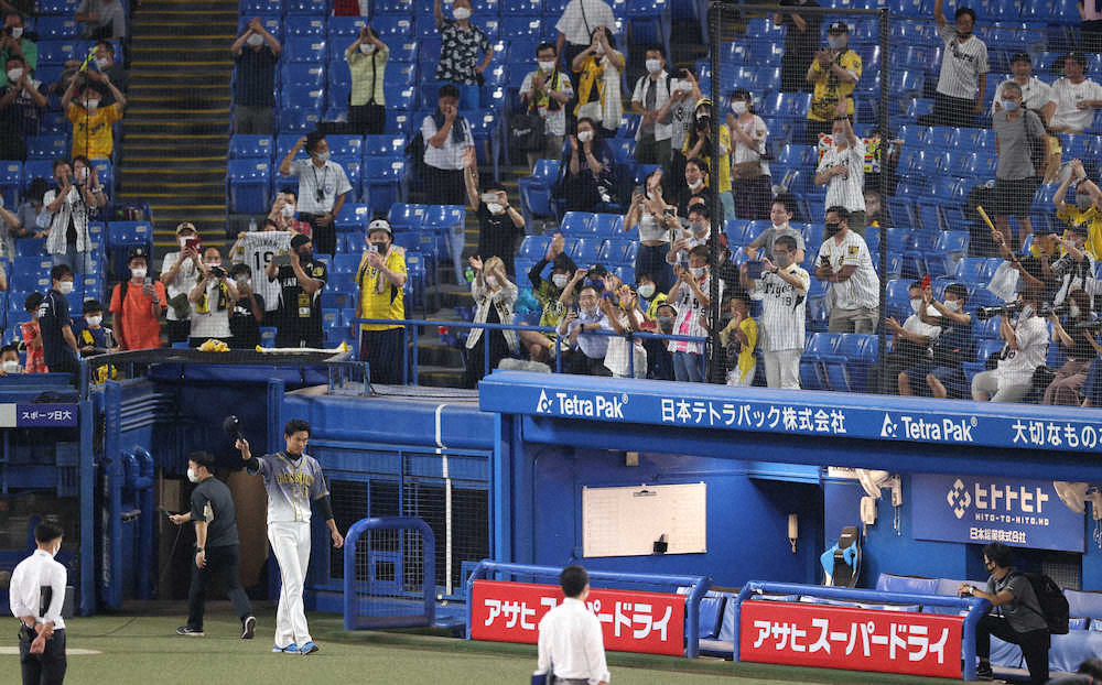 【画像・写真】阪神・藤浪うれしい692日ぶり勝利　ヒーローインタビューで「やっと勝てた」