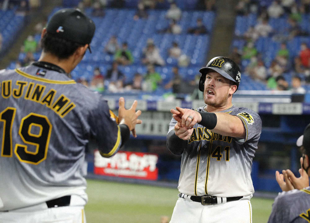 【画像・写真】阪神・ボーア　ピリ辛担々麺効いた?　来日初の2発!　7番降格で“燃えていた”