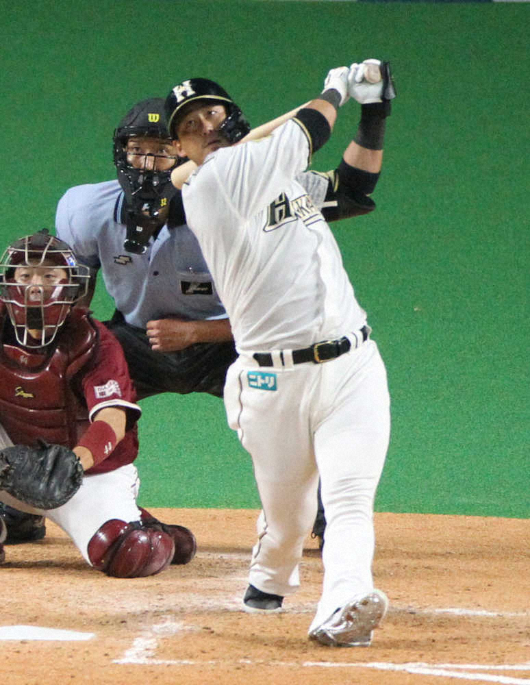 【画像・写真】＜日・楽＞5回2死、本塁打を放つ日本ハム・中田（撮影・高橋茂夫）