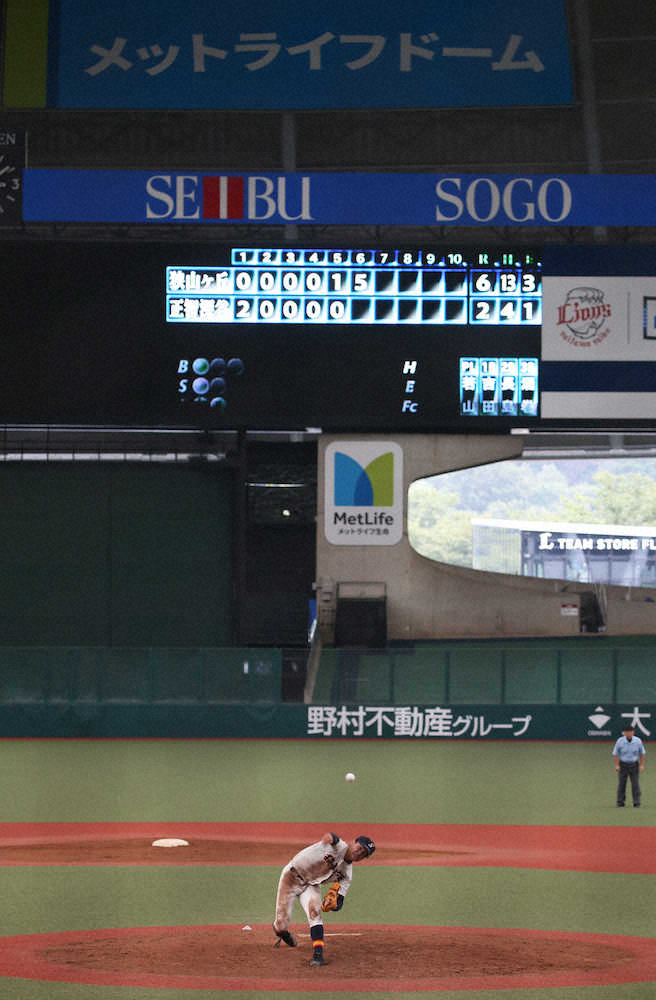 【画像・写真】狭山ケ丘も初の決勝進出　6回11人猛攻で逆転　初本塁打の平賀「こんな球場で試合ができることに感謝」