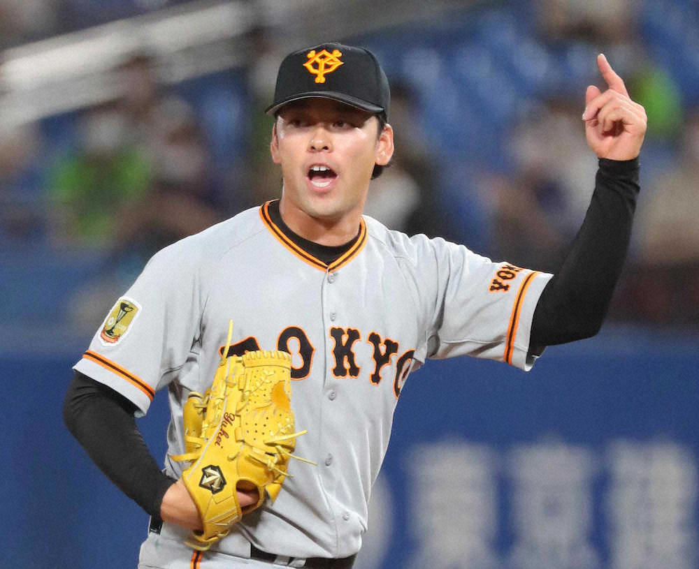 【画像・写真】＜ヤ・巨＞5回、スイングのアピールをする高梨（撮影・木村　揚輔）