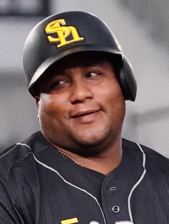 ソフトb デスパイネ 3試合出場のみで離脱 工藤監督 膝をしっかり治そうと スポニチ Sponichi Annex 野球