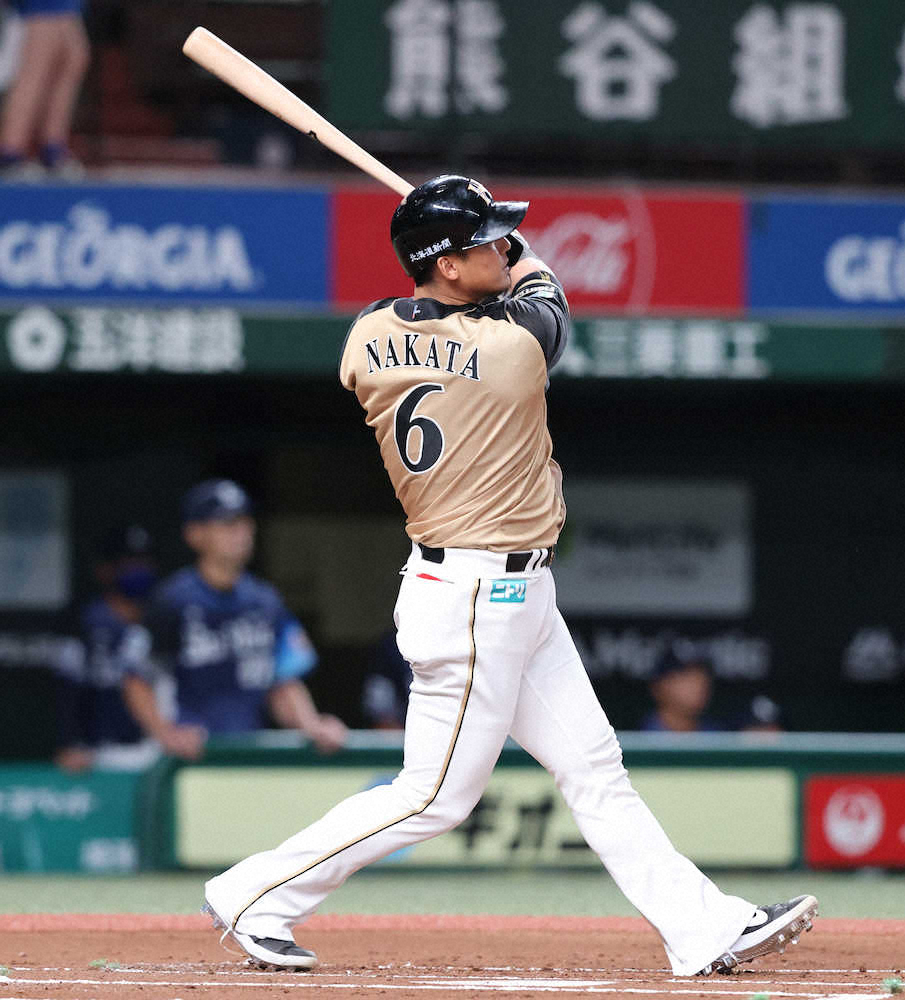 【画像・写真】日本ハム・中田「完璧やな」自画自賛の特大21号2ラン　球団46年ぶり月間30打点到達