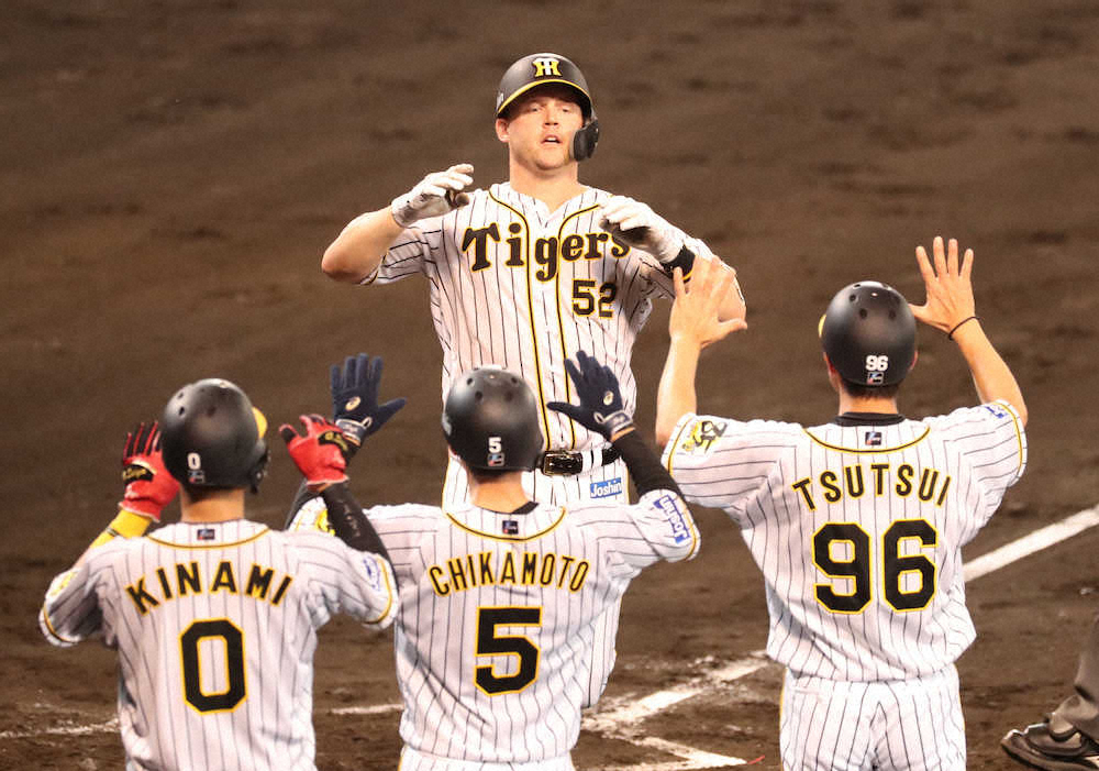 【画像・写真】阪神　サンズ逆転3ラン　新助っ人2人の2桁本塁打は21年ぶり