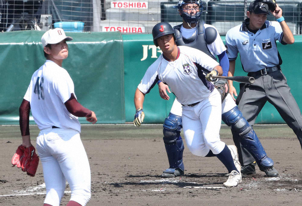 【画像・写真】合同練習会シート打撃　“謎の大学生”がドラフト候補から快打、正体は補助役　アピール成功