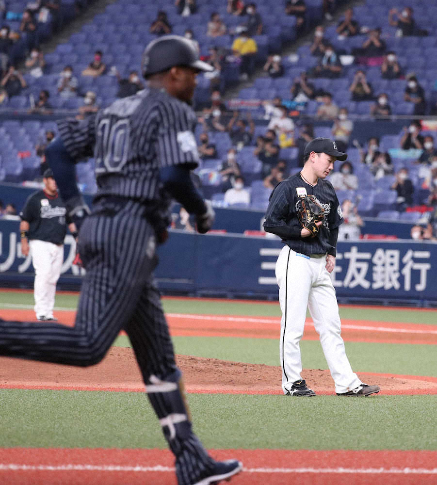 【画像・写真】ロッテ・中村稔　5回7安打5失点で降板「悔しい」中盤崩れ、特大3ラン被弾