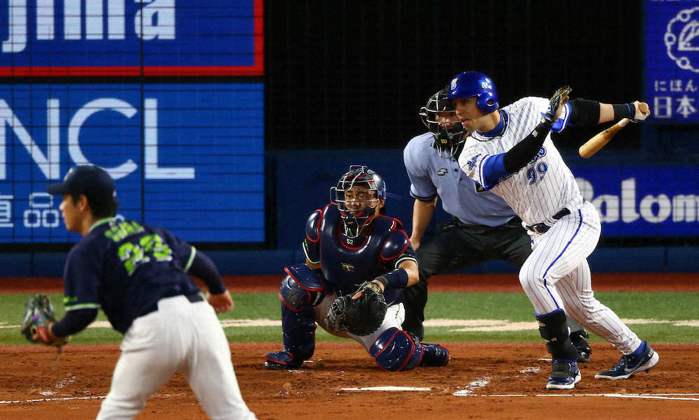 【画像・写真】DeNA　初回にヤクルト・小川から安打　前回対戦でノーノー喫する