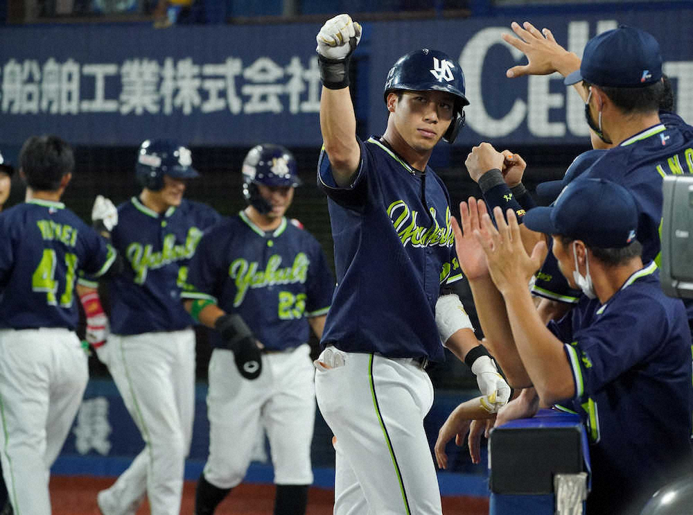【画像・写真】ヤクルト・山田哲　満塁弾男だ！池山に次ぐ球団2位8本目　自力V消滅危機救った