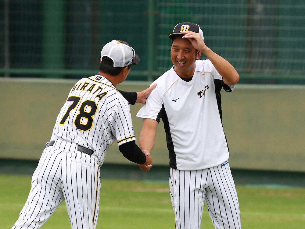 【画像・写真】阪神・球児　若虎に極意伝授「マウンドは崖っ縁。甘い言葉をかけるやつほど信用できない」