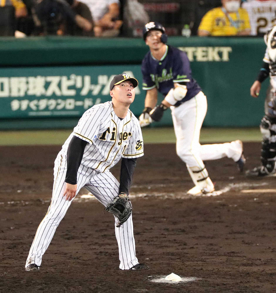 【画像・写真】阪神“予想外”　近本がプロ通算3本目の併殺打で幕切れ　最後は馬場力尽き、延長戦で今季初黒星