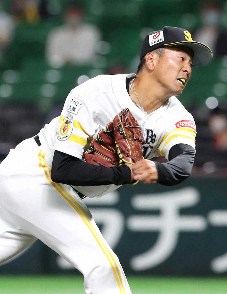 【画像・写真】＜ソ・ロ＞8回、5番手で初登板したソフトバンク・渡辺雄（撮影　中村達也）