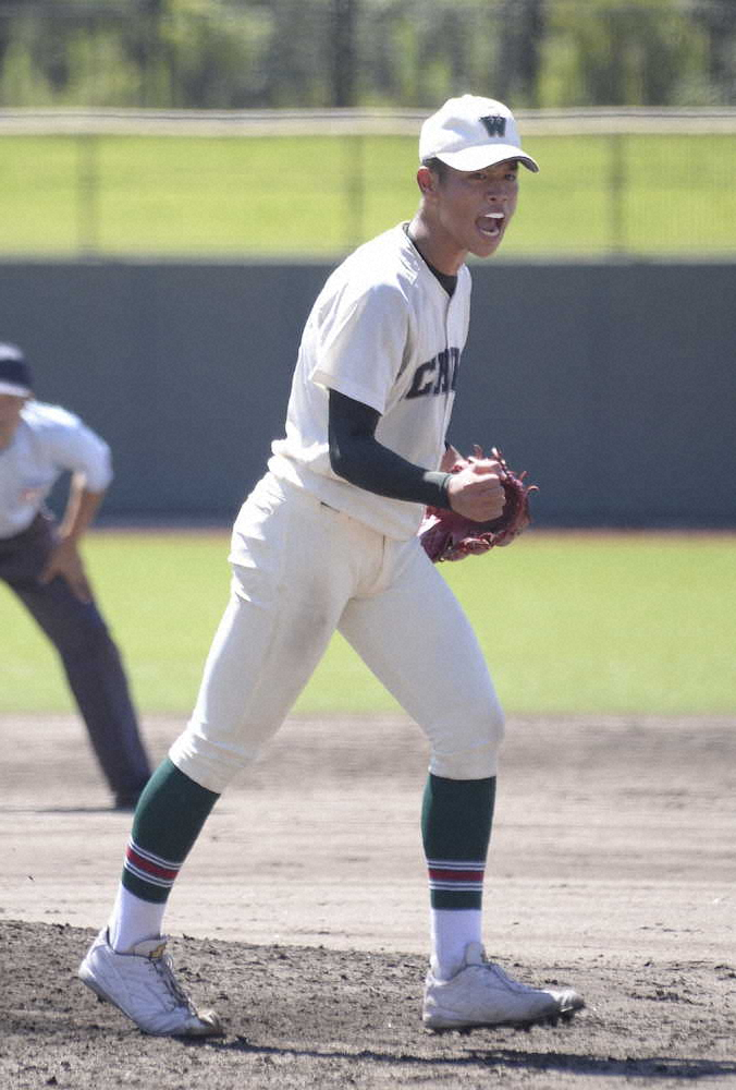 【画像・写真】152キロ右腕・小園が締めた　市和歌山が公式戦6連敗中の智弁和歌山に4年ぶり勝利