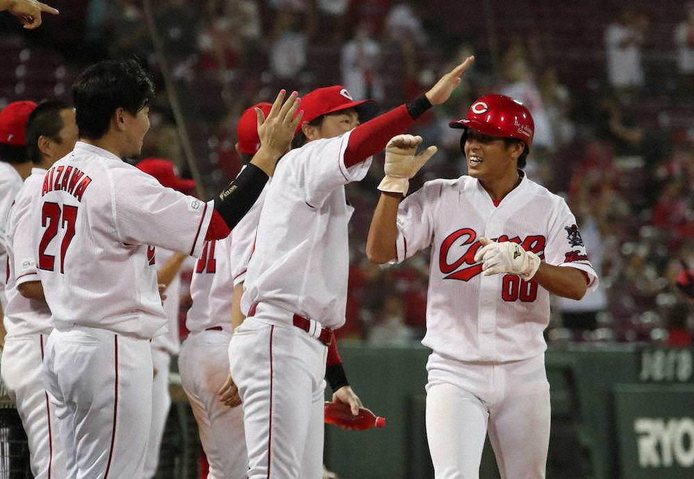 【画像・写真】広島・菊池涼　執念ドロー呼ぶ5安打　5点差猛追　9回曽根の好走塁も値千金