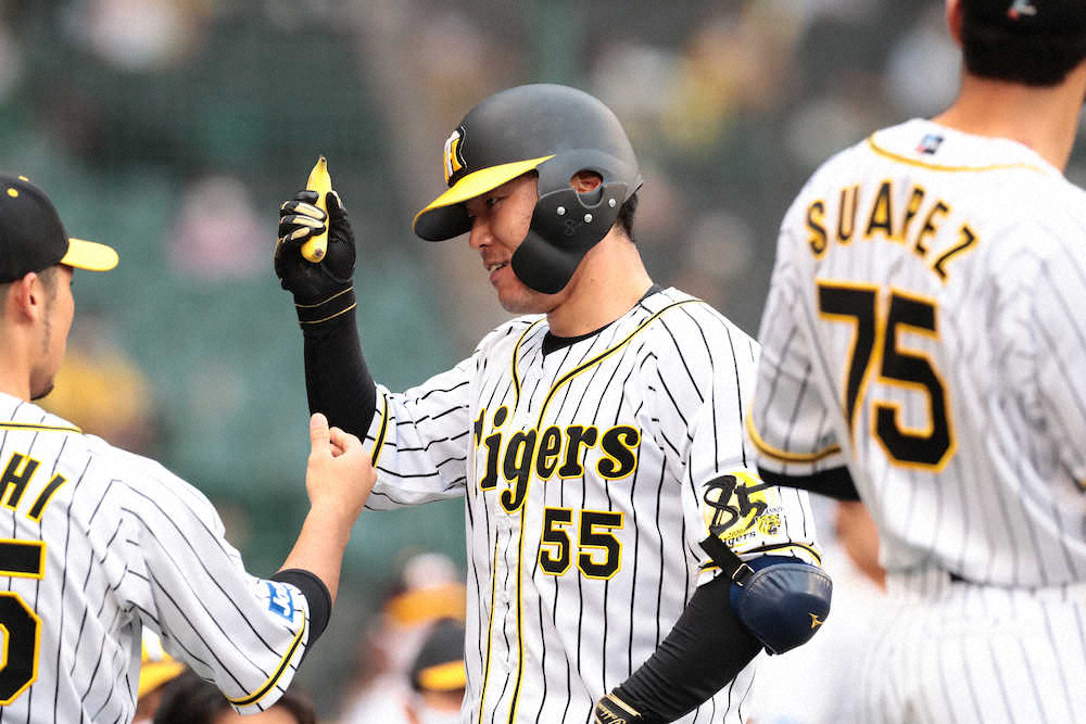 【画像・写真】阪神・陽川　「一番の感触」“ゴリラパンチ弾”でご褒美バナナもゲット！　執念の矢野采配実り4連勝