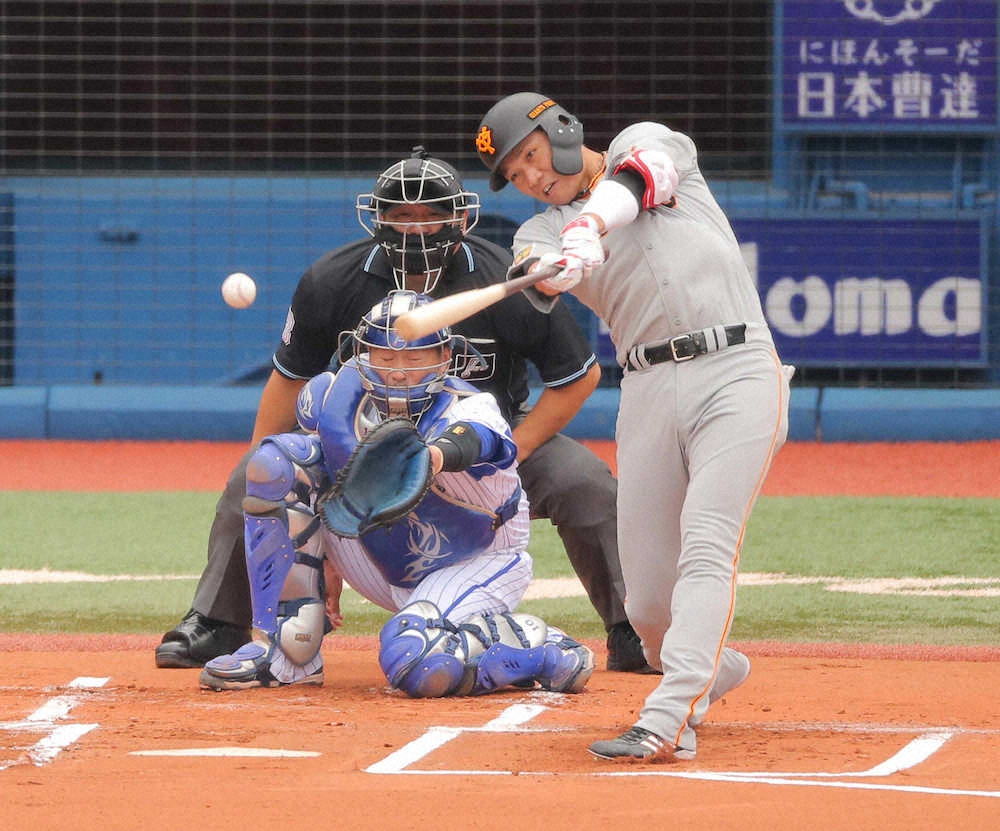 【画像・写真】巨人・坂本　先制打＆好捕で勝利に貢献　2000安打まであと「45」