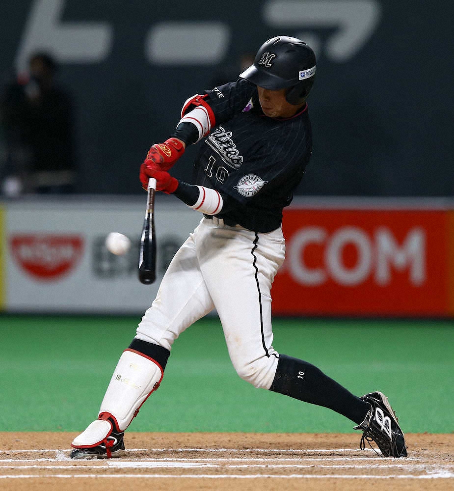 【画像・写真】ロッテ・加藤　決勝の2点三塁打「ここで試合を決めるという気持ちだった」