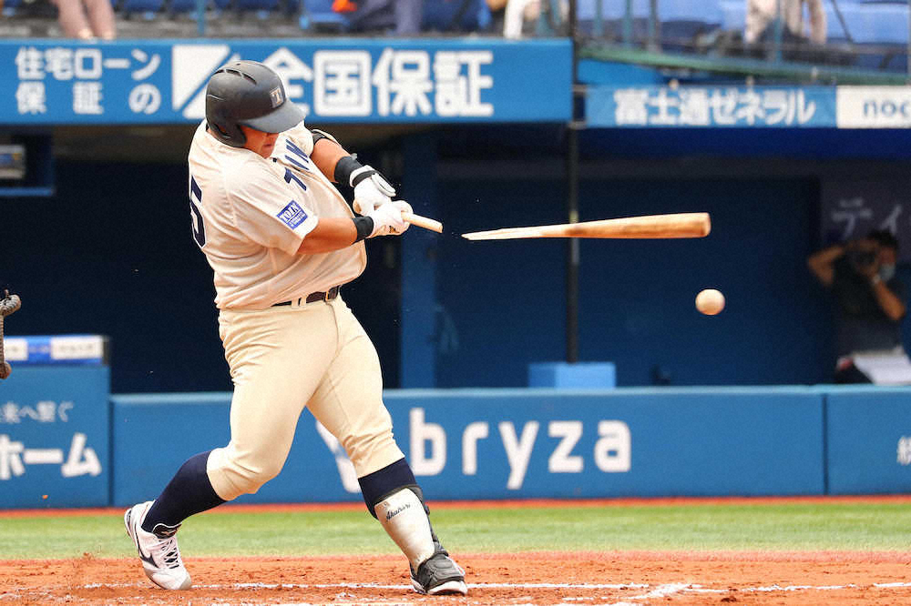 【画像・写真】＜横浜商大・桐蔭横浜大＞6回2死二塁、三ゴロに倒れる渡部（撮影・会津　智海）