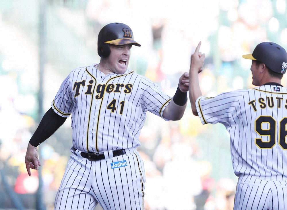 【画像・写真】＜神・D＞6回1死、同点ソロを放ち、雄たけびをあげる阪神・ボーア（撮影・大森　寛明）