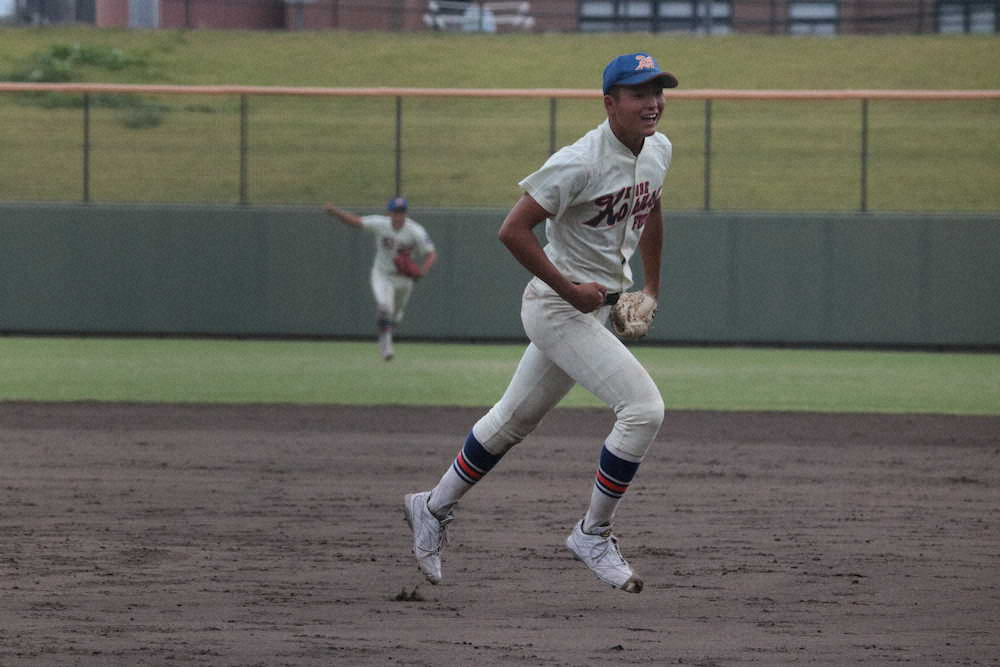 【画像・写真】神戸国際大付8強　阪上が9回1/3無失点、15Kの完璧ロング救援　タイブレーク勝利導いた