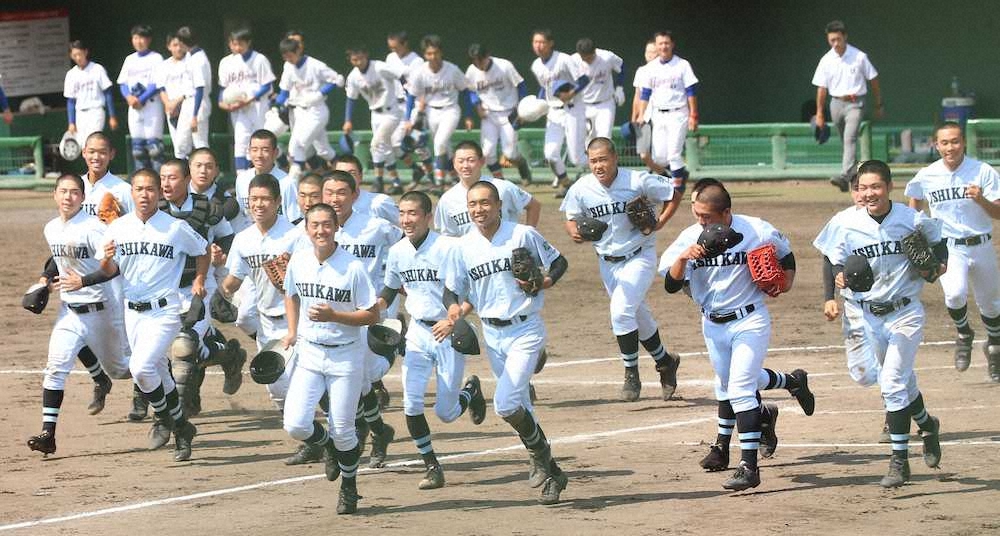 【画像・写真】学法石川　3年ぶり東北大会出場、倉田が逆転3ラン「持ち味の積極性が出せた」