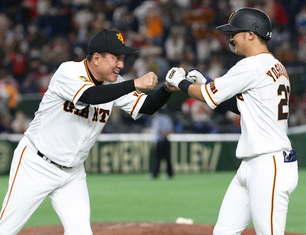 【画像・写真】原監督「デラも一生懸命投げた…全員の勝利」M初点灯から1週間で8減「地に足をつけた野球ができている」